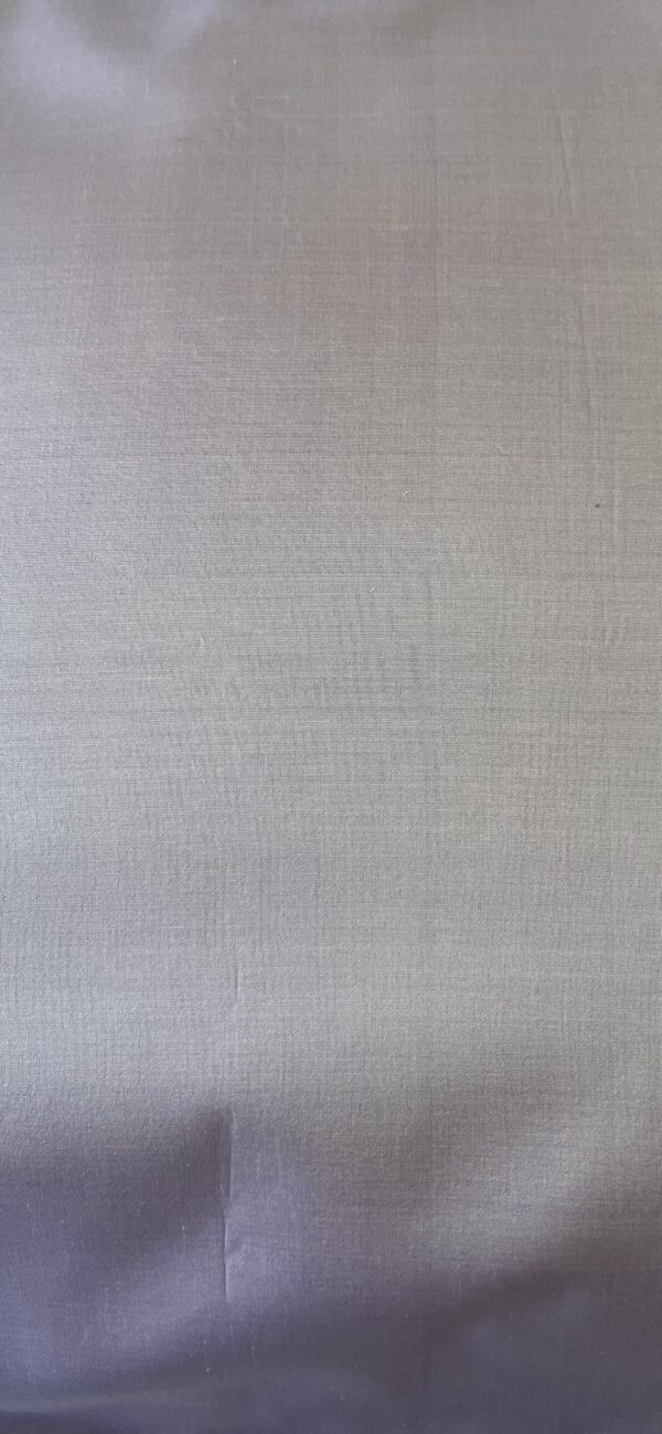 Lilafarbener quadratischer Seidenkissenbezug – 65 cm x 65 cm