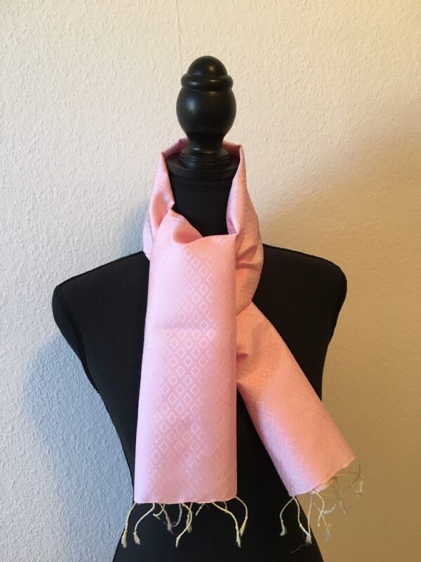 Foulard en soie rose