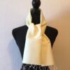 Foulard en soie jaune