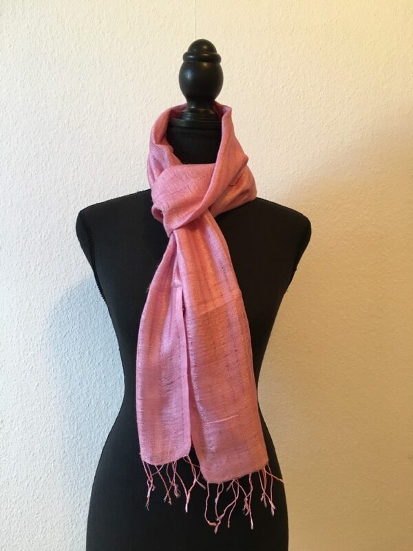 Foulard en soie sauvage rose