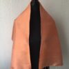 Foulard en soie rose saumon