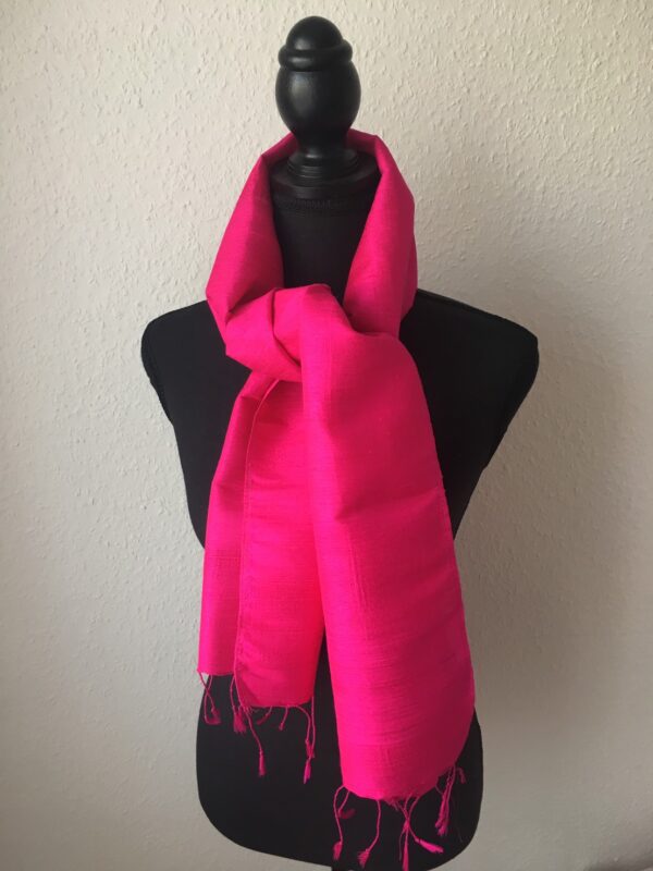 foulard en soie rose fuschia