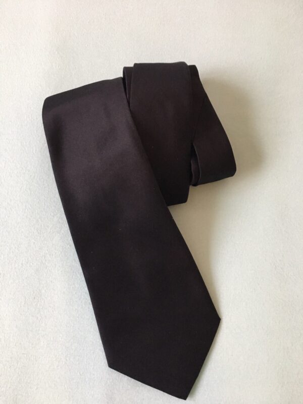 Cravate en soie noire