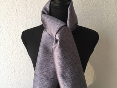 foulard en soie à losanges