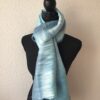 Grand foulard en soie bleu pastel