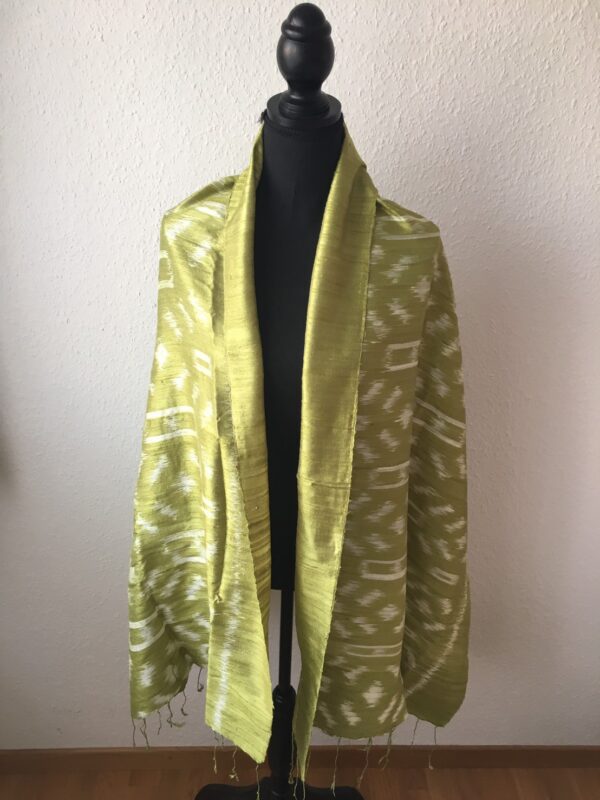 Grand foulard en soie vert pastel