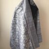 Grand foulard en soie gris pastel