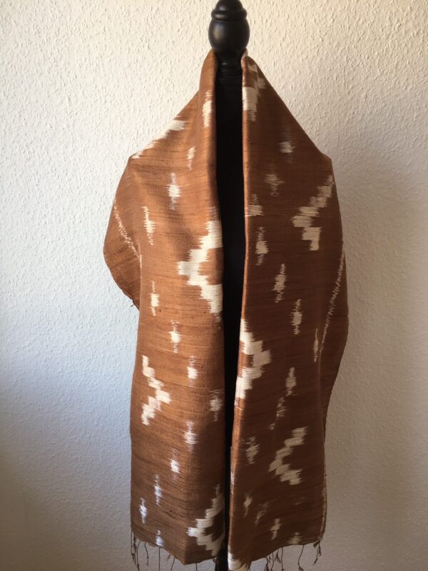 foulard en soie brun