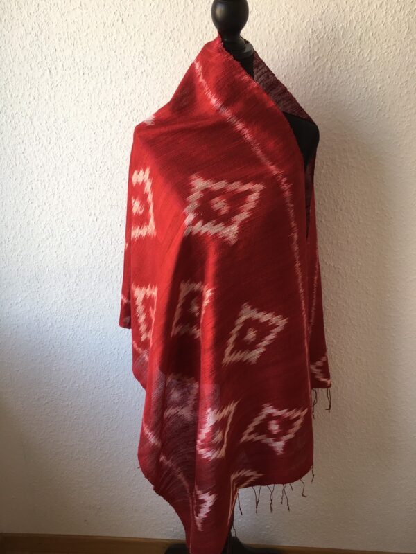 foulard en soie rouge