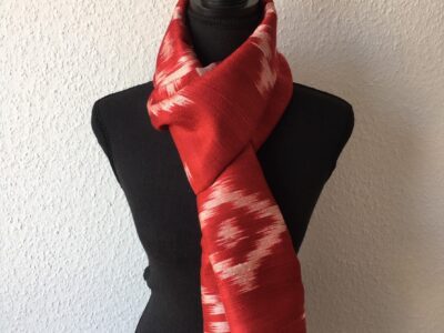 foulard en soie rouge