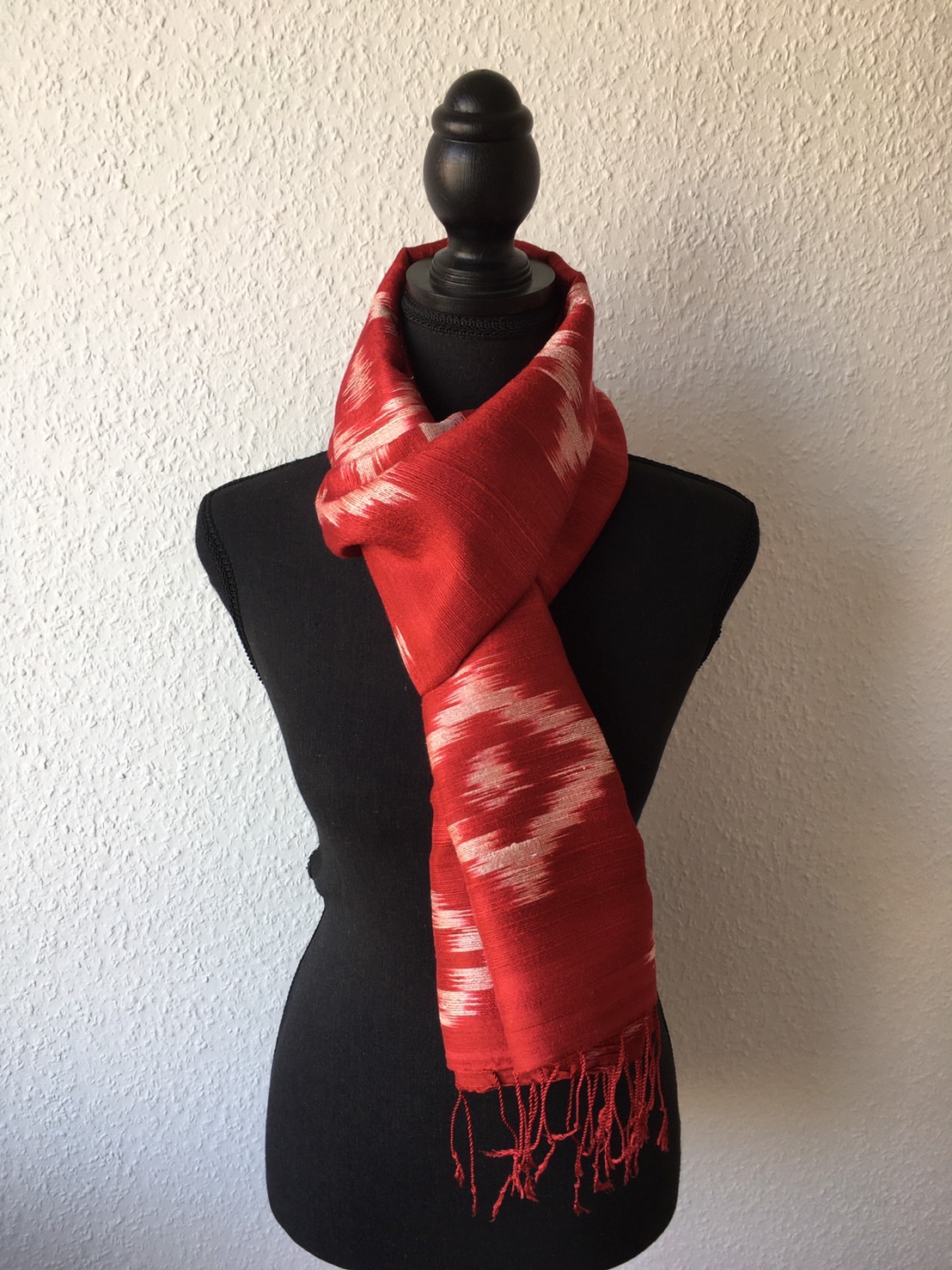 Grand foulard en soie rouge intense - MOONOI