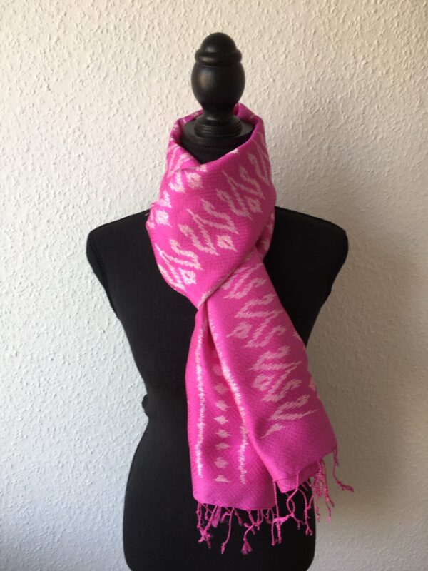 foulard en soie rose