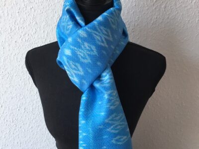 foulard en soie bleu ciel