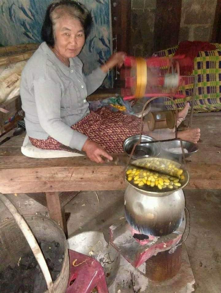 fabrication de la soie thai